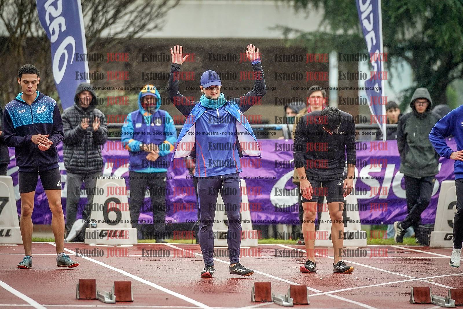 Fotos de los 100 m llanos de varones - FINAL