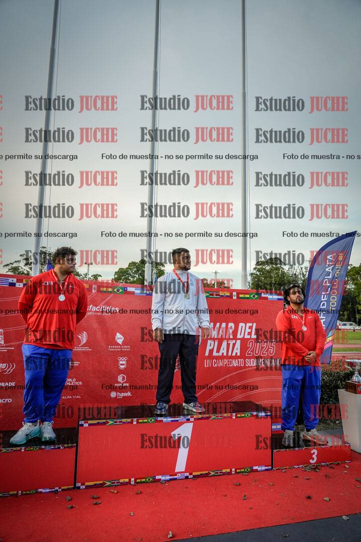 Fotos de algunos extras y podios del día 1