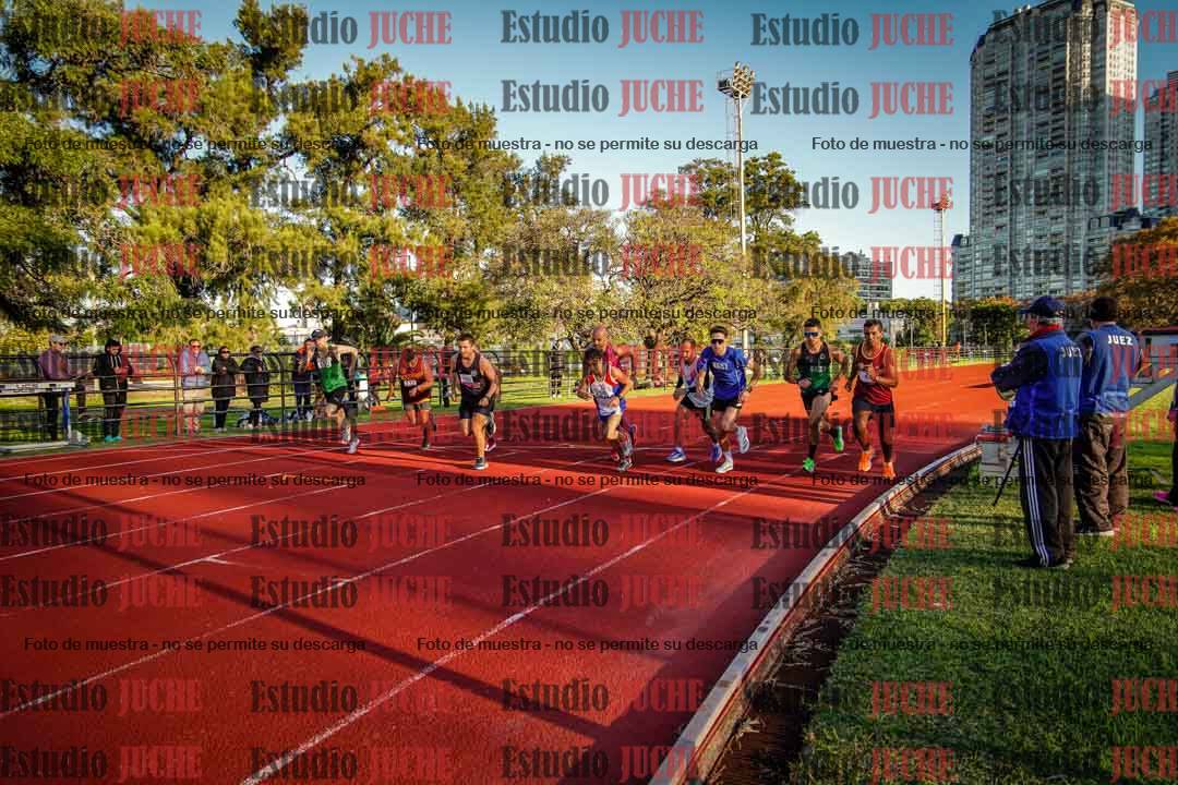 Fotos de los 3000 m llanos de varones