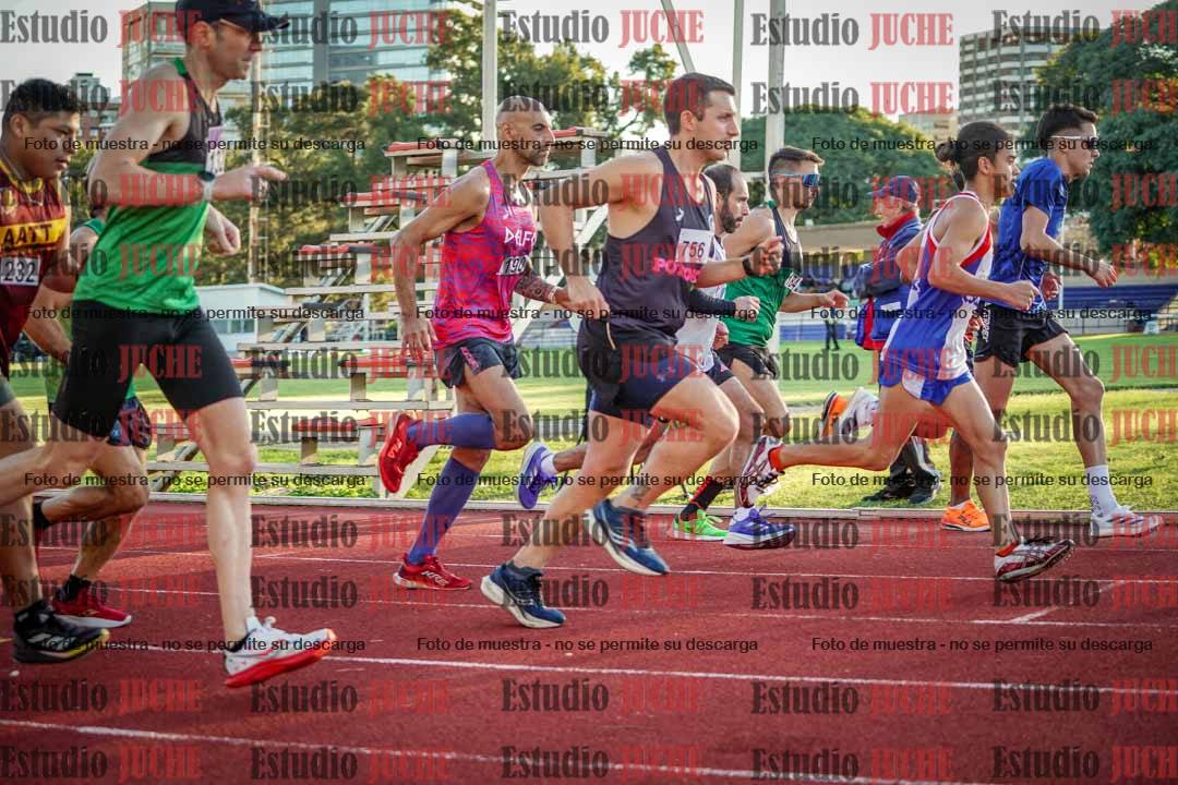Fotos de los 3000 m llanos de varones