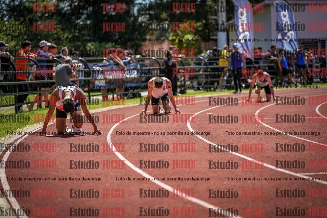 Fotos de los 400 m llanos de varones