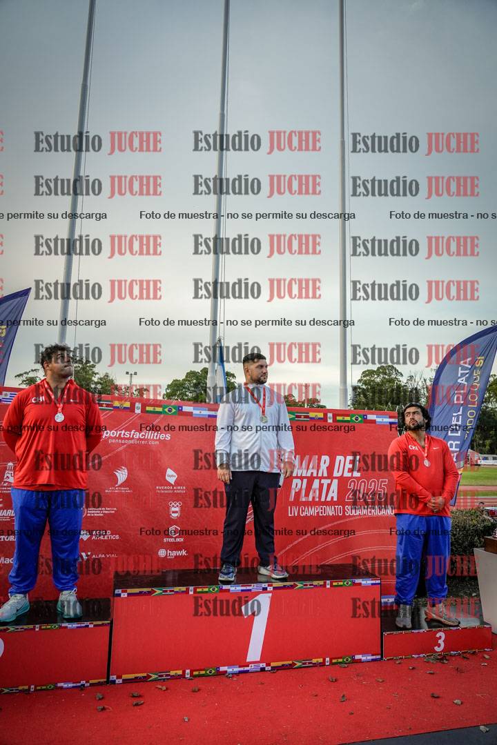 Fotos de algunos extras y podios del día 1