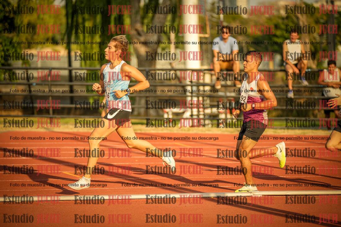 Fotos de los 5000 m llanos de mujeres y varones