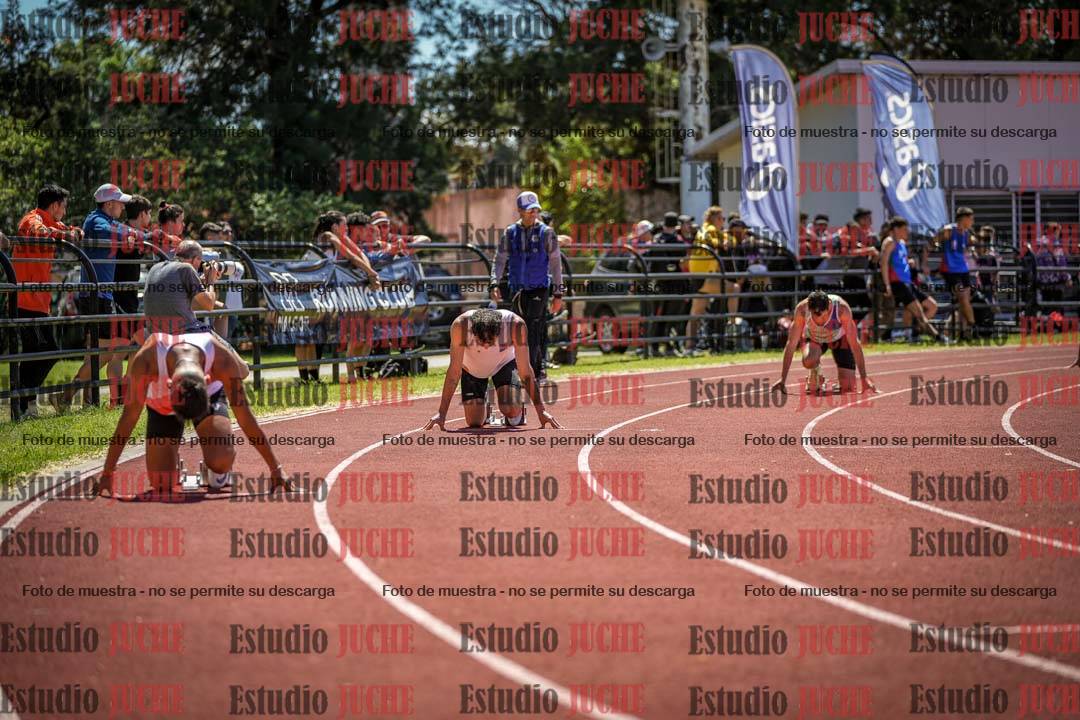Fotos de los 400 m llanos de varones