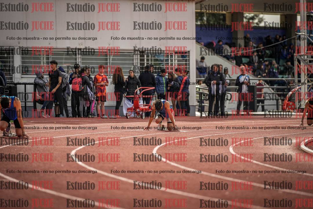 Fotos de los 400 m llanos de varones