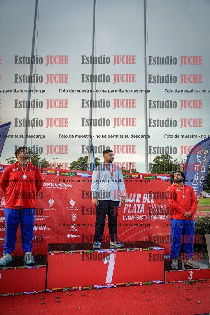 Fotos de algunos extras y podios del día 1
