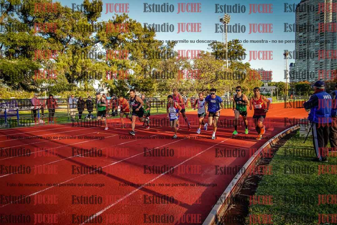 Fotos de los 3000 m llanos de varones
