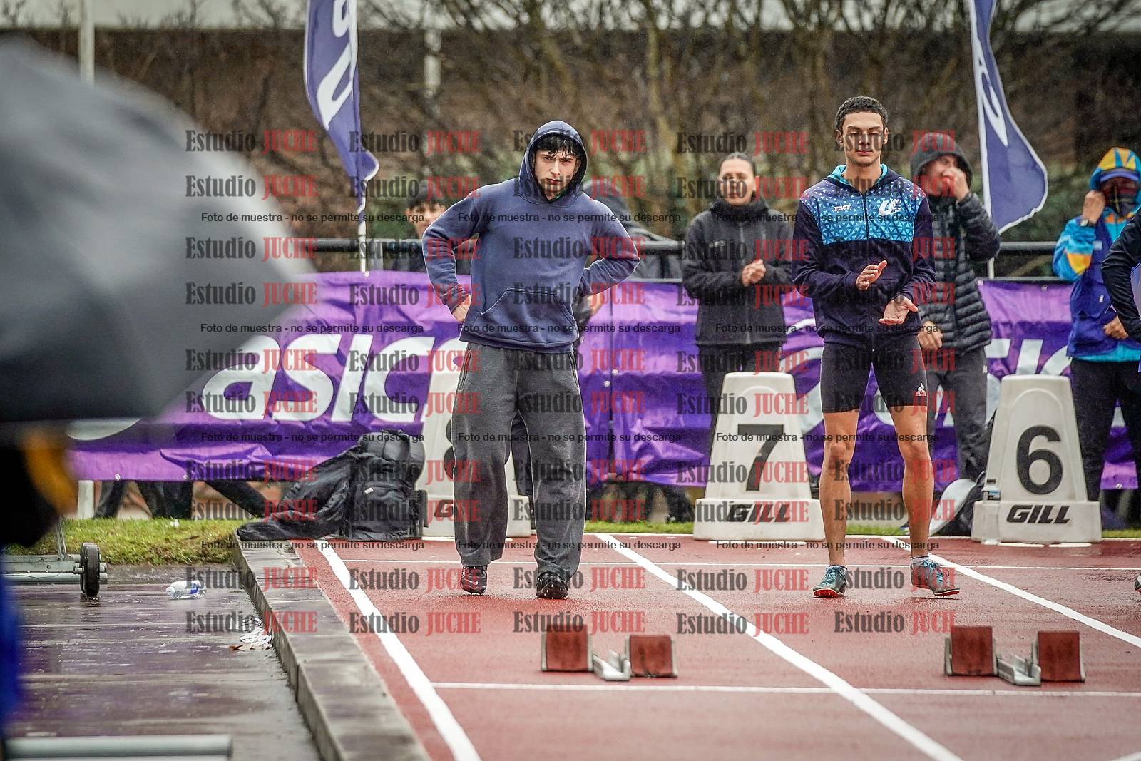 Fotos de los 100 m llanos de varones - FINAL