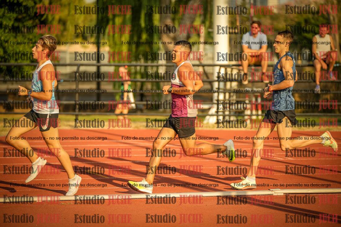 Fotos de los 5000 m llanos de mujeres y varones