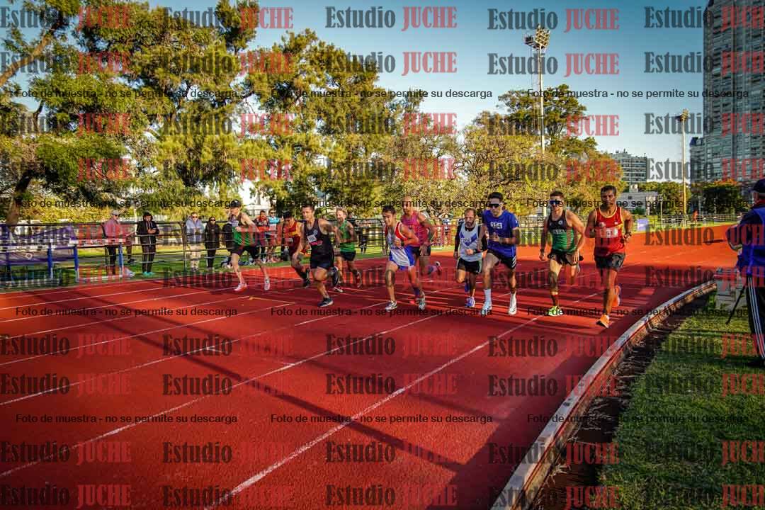 Fotos de los 3000 m llanos de varones