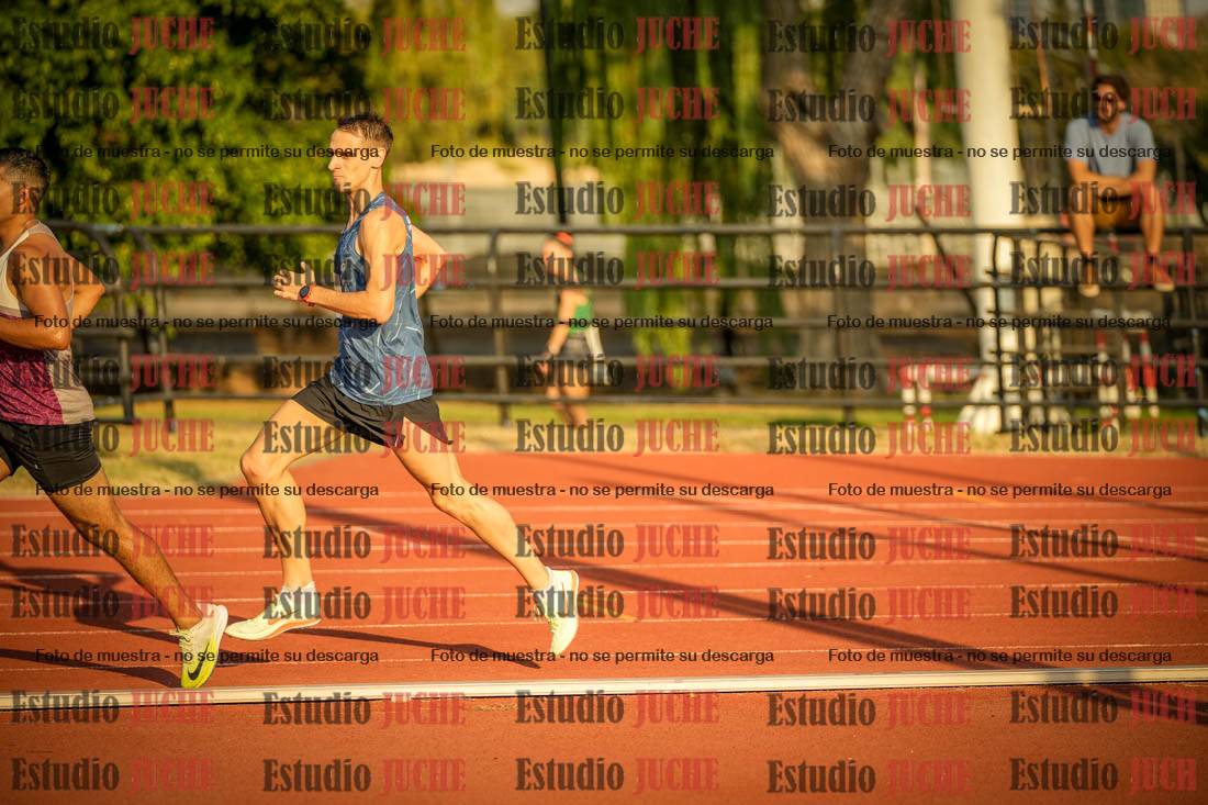 Fotos de los 5000 m llanos de mujeres y varones