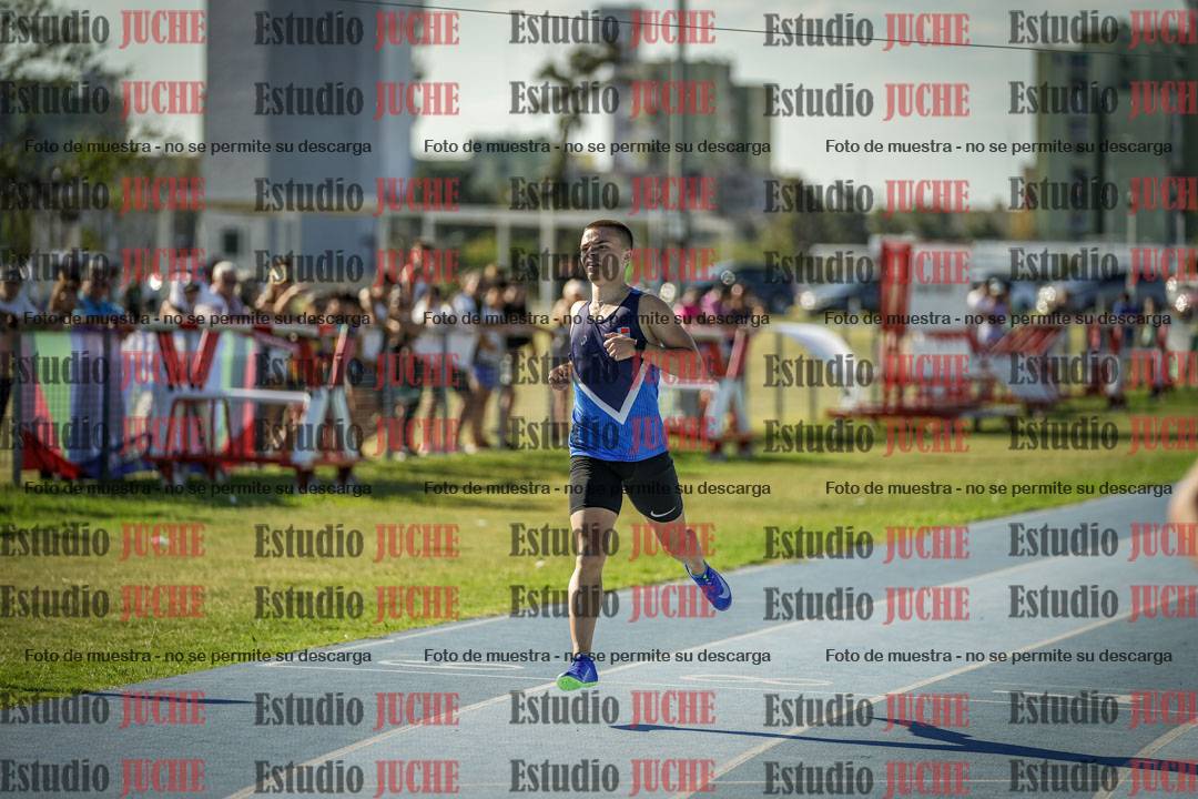 Fotos de los 400 m llanos de varones
