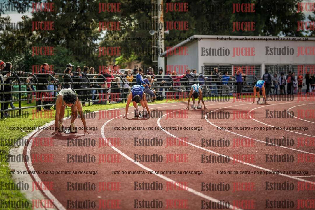 Fotos de los 400 m llanos de varones