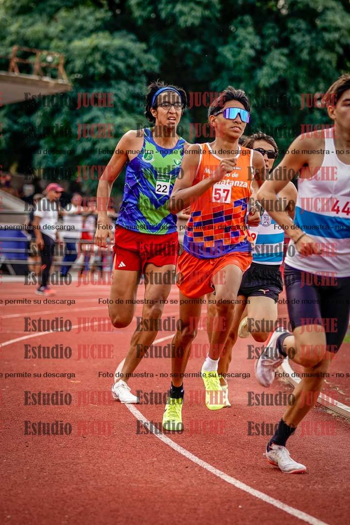 Fotos de los 800 m de varones