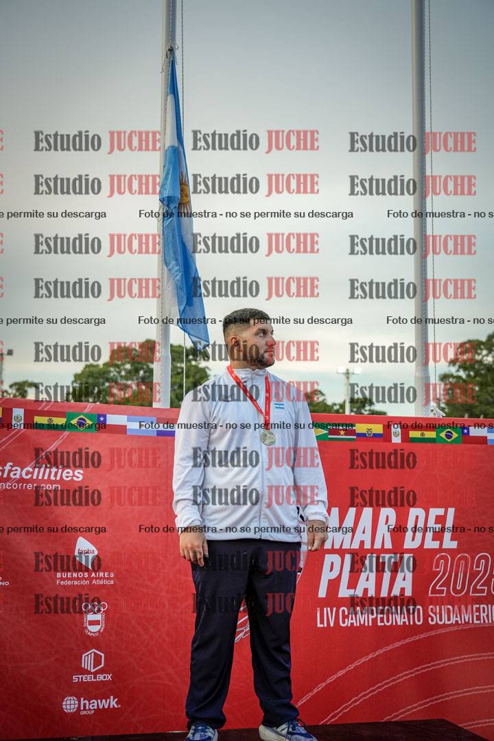 Fotos de algunos extras y podios del día 1