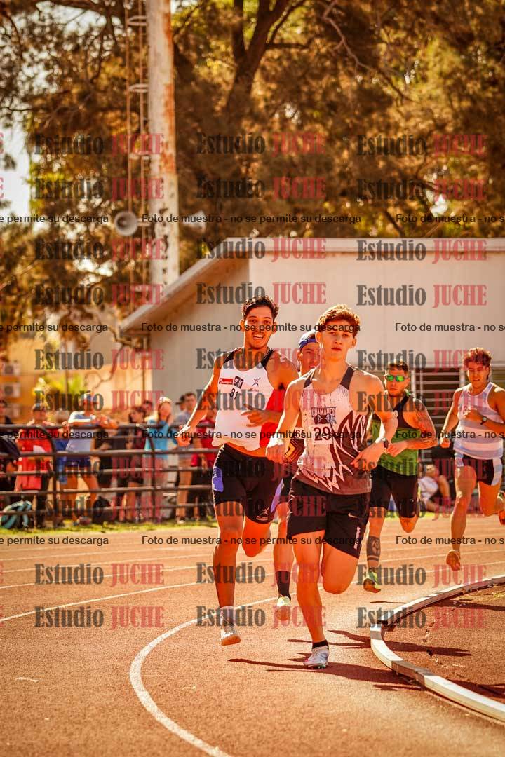 Fotos de los 800 m llanos de varones