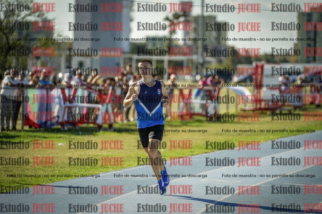 Fotos de los 400 m llanos de varones