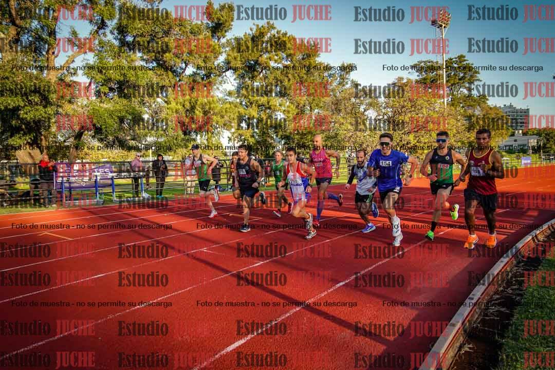 Fotos de los 3000 m llanos de varones