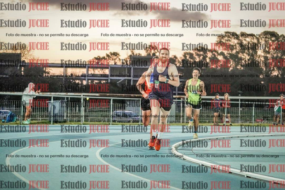 Fotos de los 3000 m llanos de varones