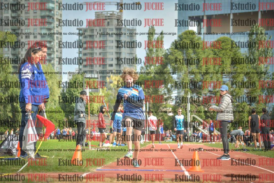 Fotos del salto en largo - varones U16