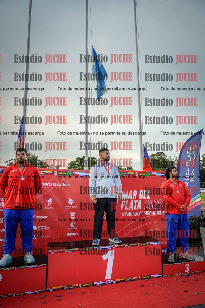 Fotos de algunos extras y podios del día 1