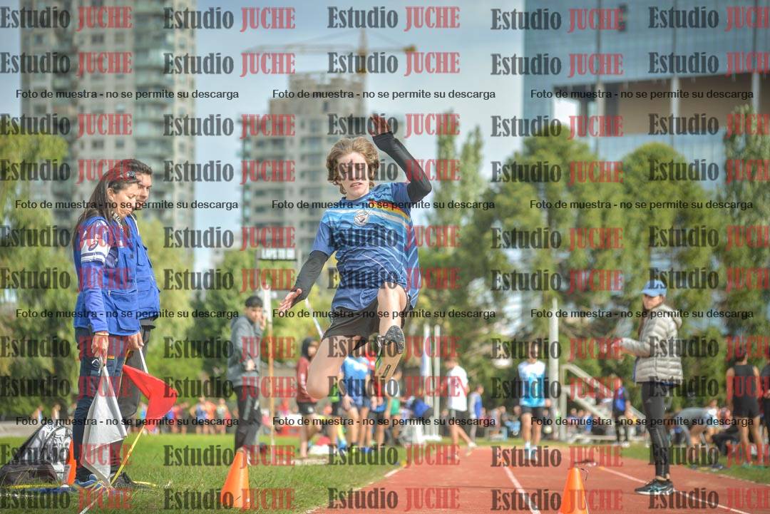 Fotos del salto en largo - varones U16