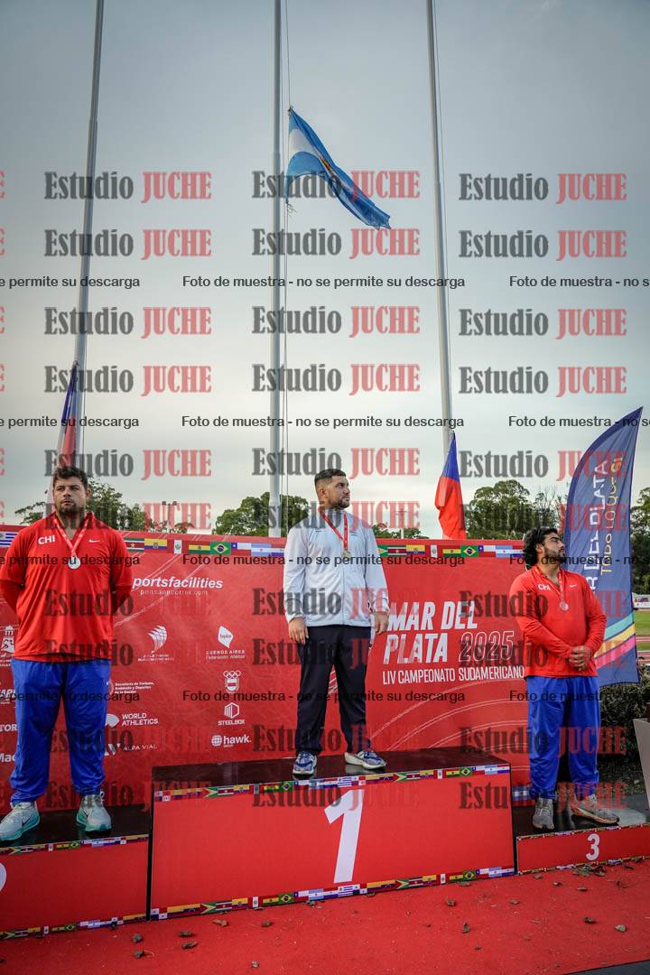 Fotos de algunos extras y podios del día 1