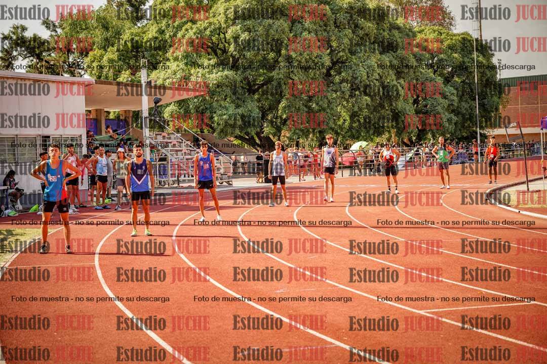 Fotos de los 800 m llanos de varones