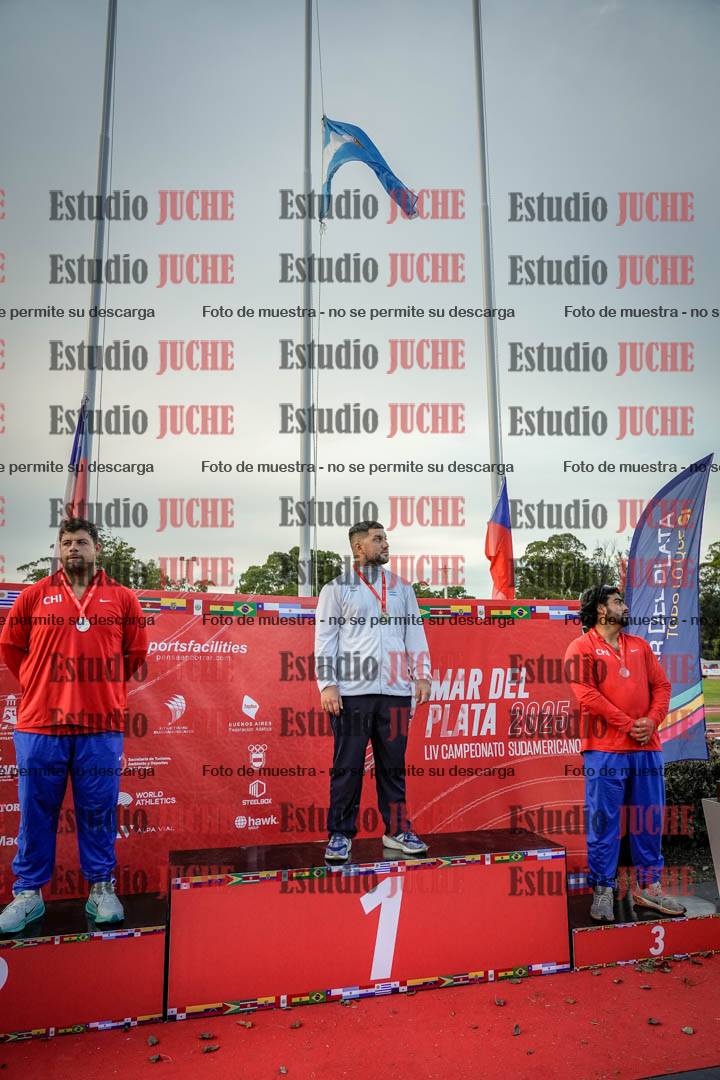 Fotos de algunos extras y podios del día 1