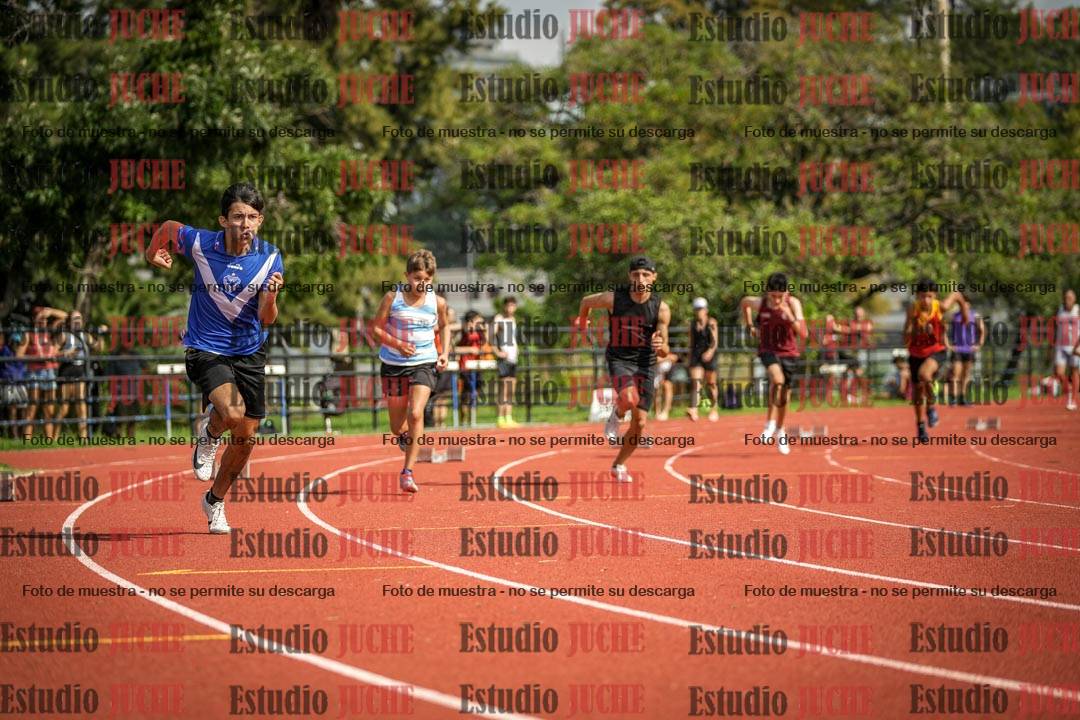 Fotos de los 200 m llanos de varones