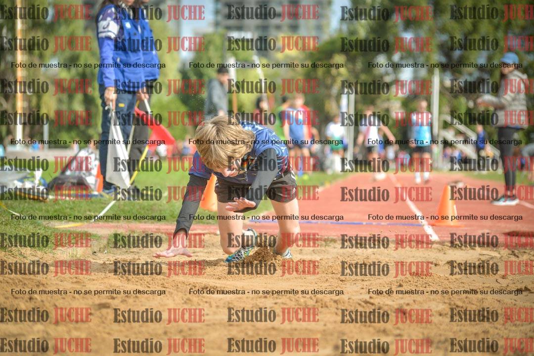 Fotos del salto en largo - varones U16