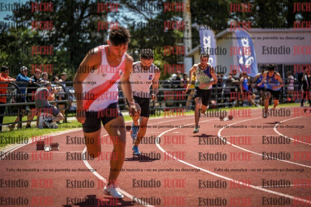 Fotos de los 400 m llanos de varones