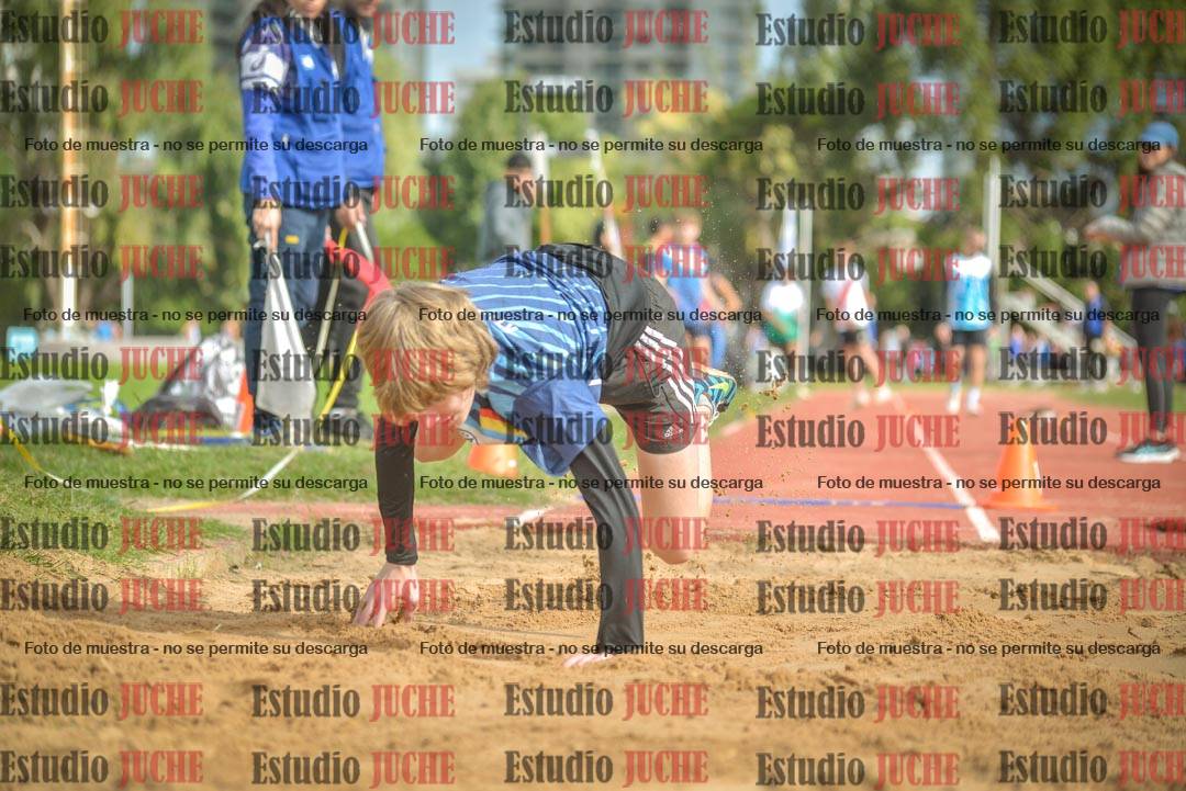 Fotos del salto en largo - varones U16