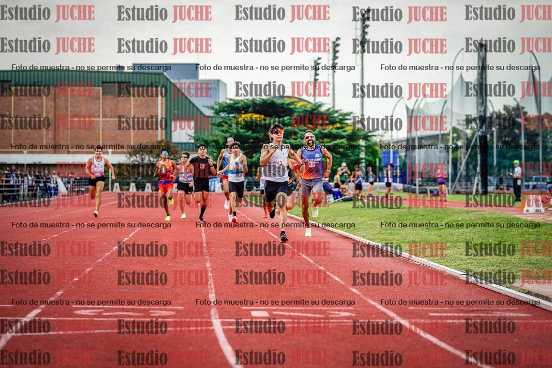 Fotos de los 800 m de varones