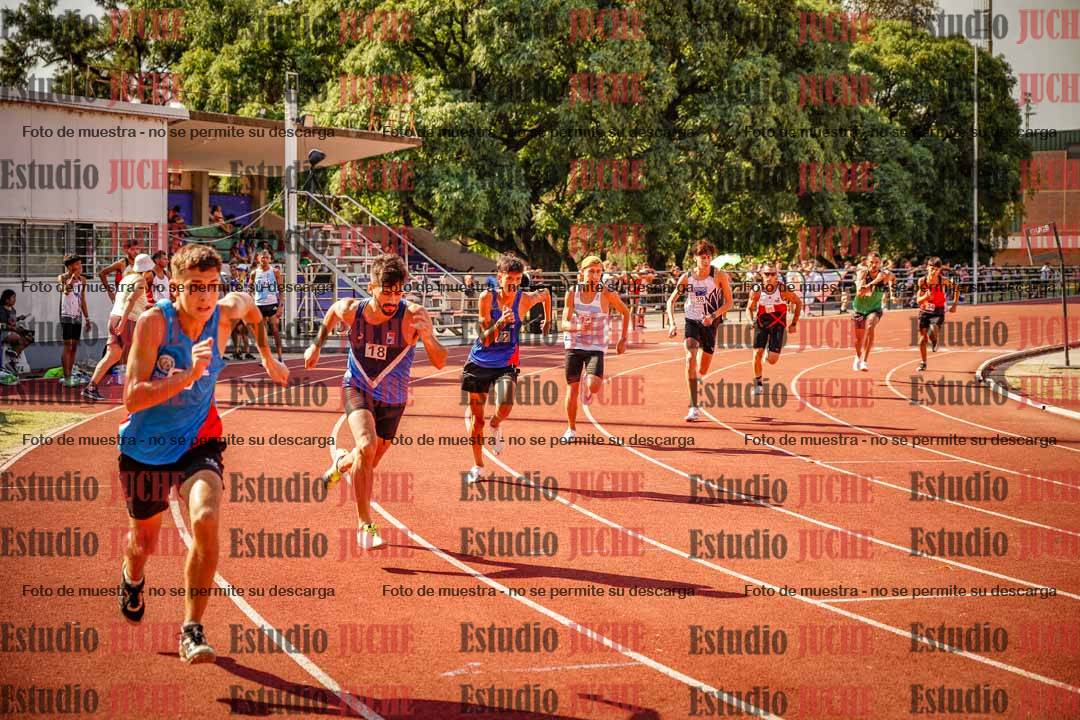 Fotos de los 800 m llanos de varones