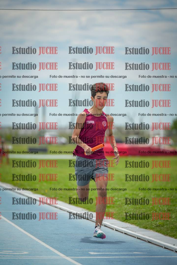 Fotos de las postas 4x200 m llanos de varones