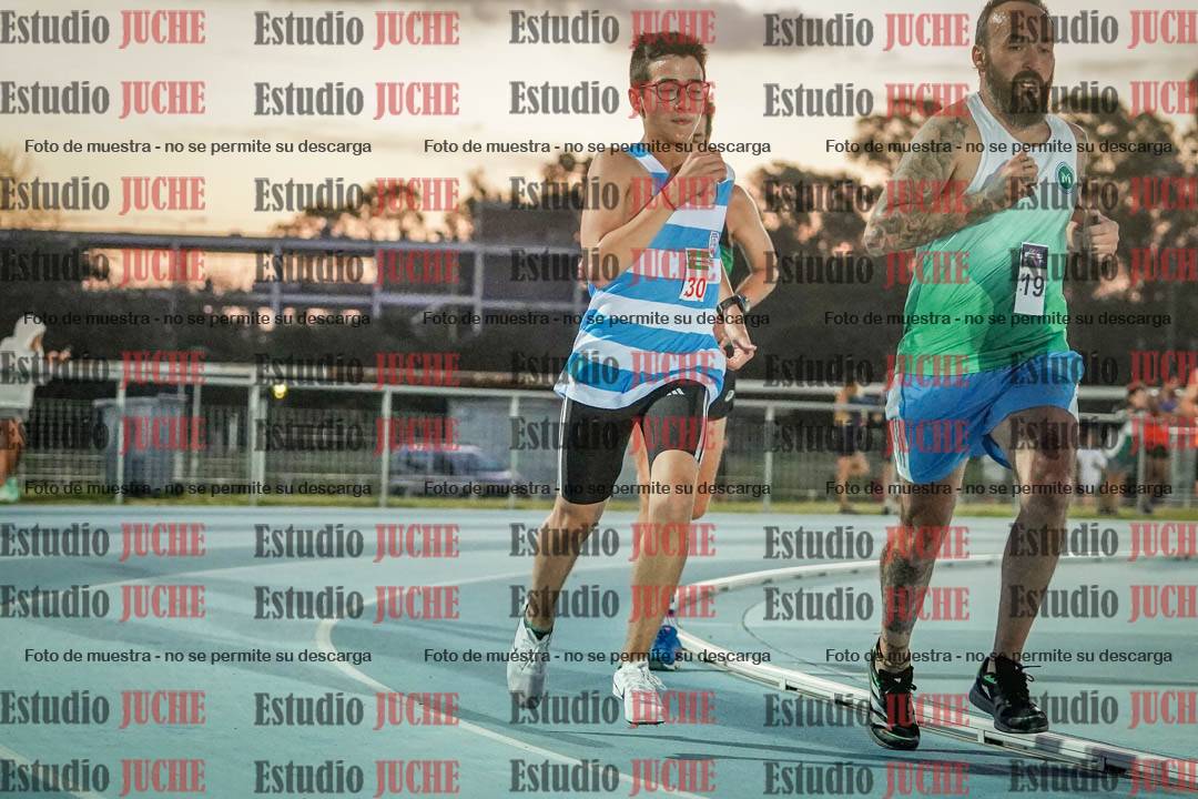 Fotos de los 3000 m llanos de varones