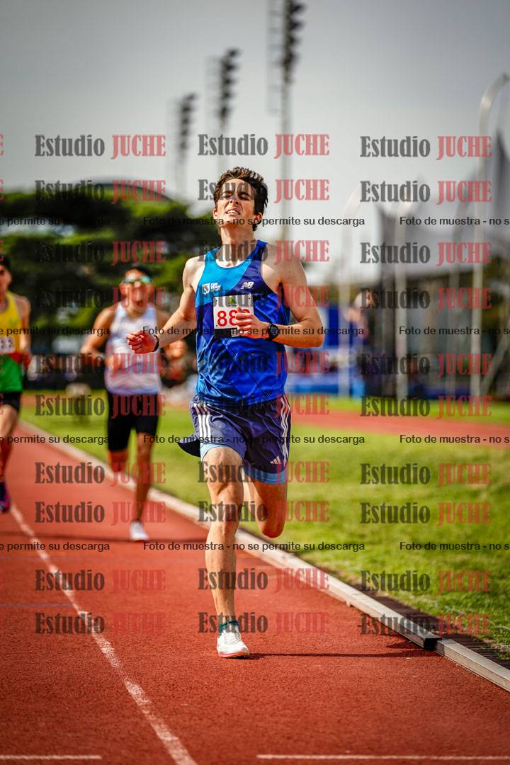 Fotos de los 3000 m llanos de varones