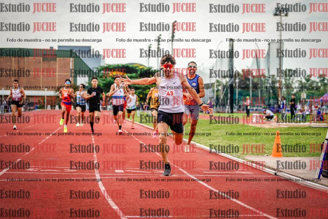 Fotos de los 800 m de varones