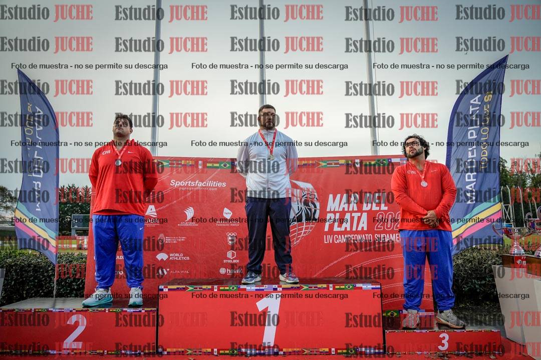 Fotos de algunos extras y podios del día 1