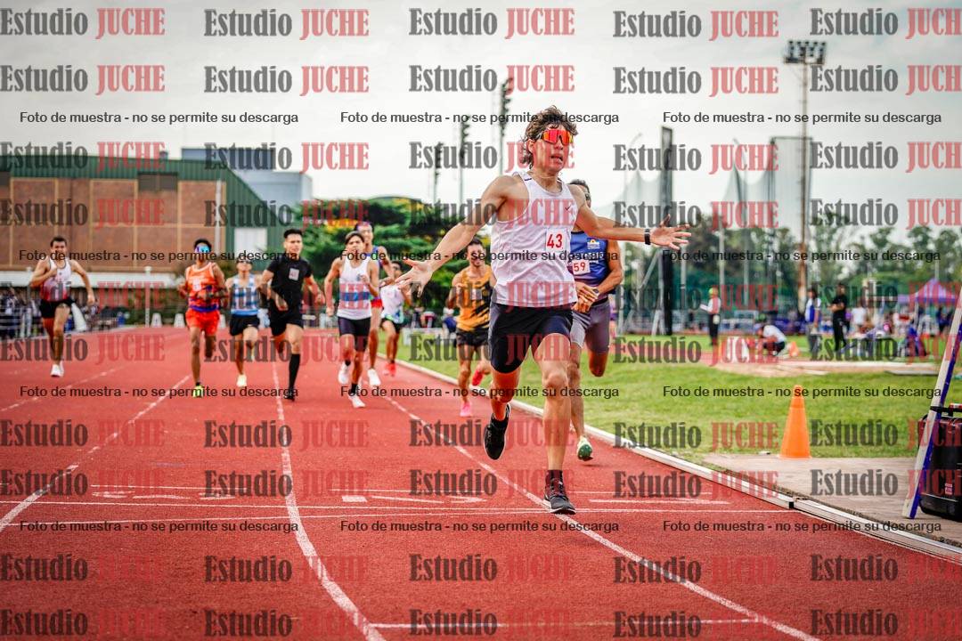 Fotos de los 800 m de varones