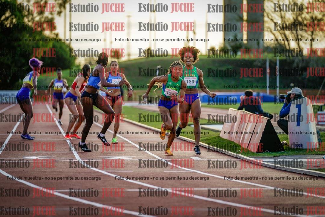 Fotos de los relevos 4x400 m de mujeres