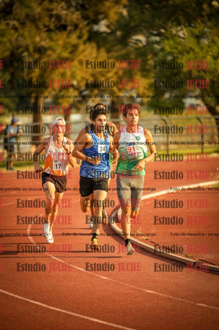 Fotos de los 5000 m llanos de mujeres y varones