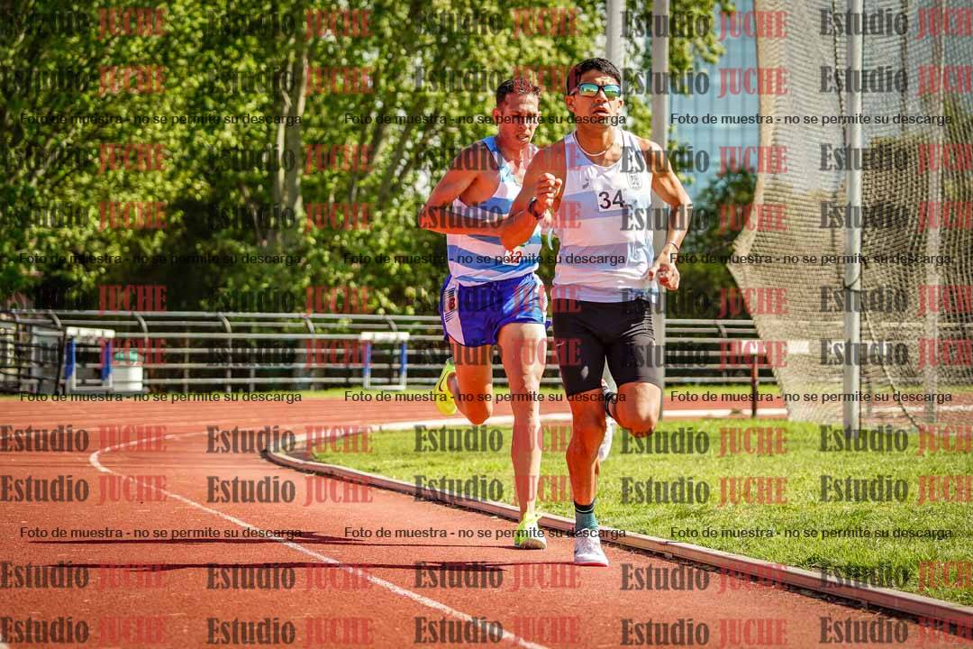 Fotos de los 5000 m llanos de mujeres y varones