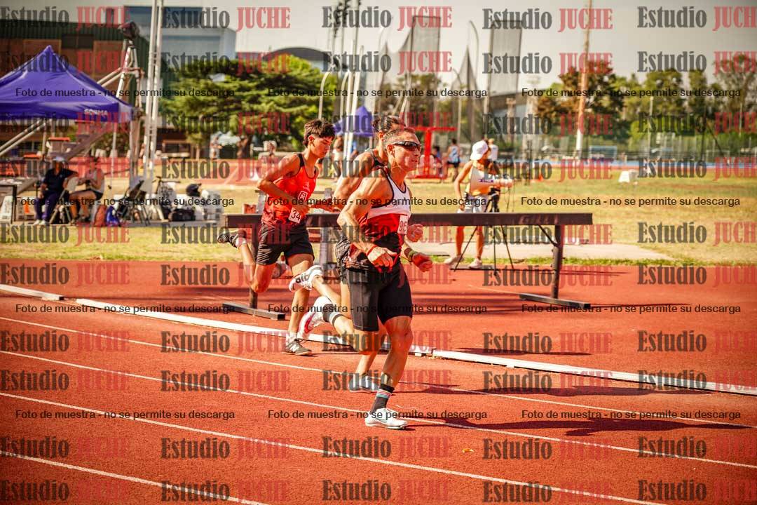 Fotos de los 800 m llanos de varones