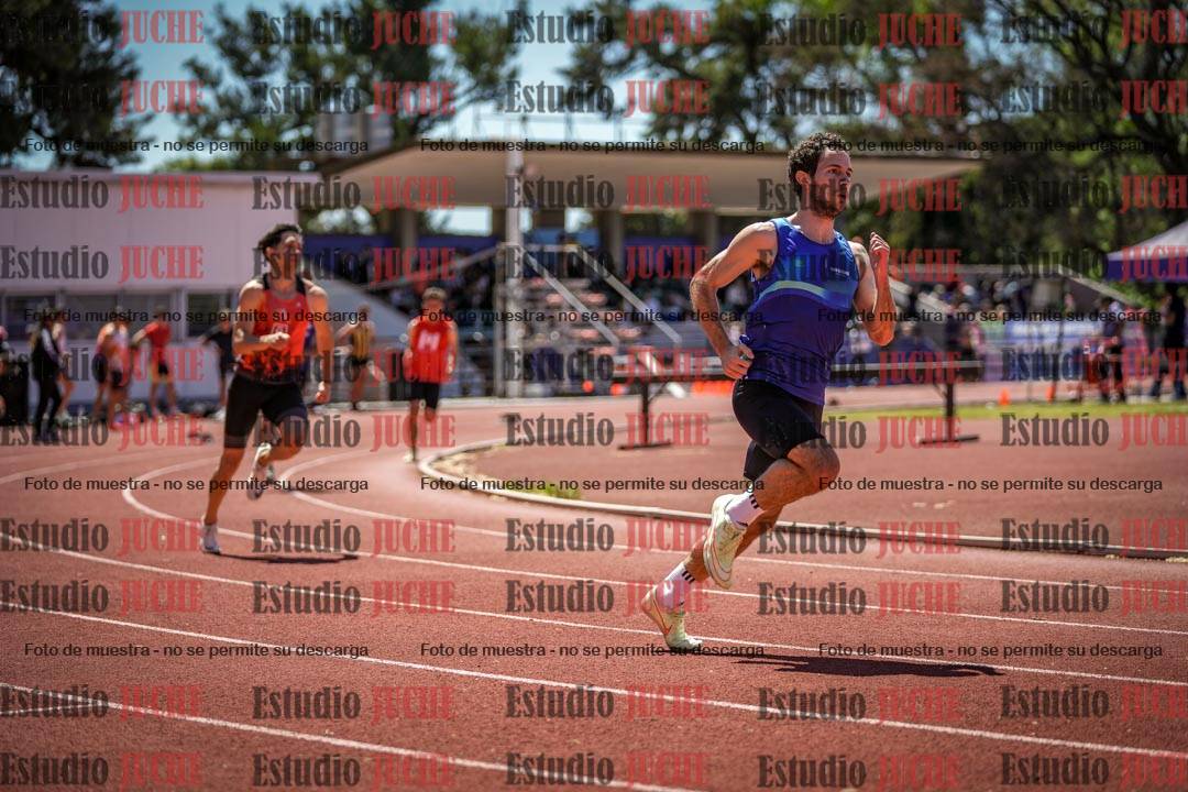 Fotos de los 400 m llanos de varones