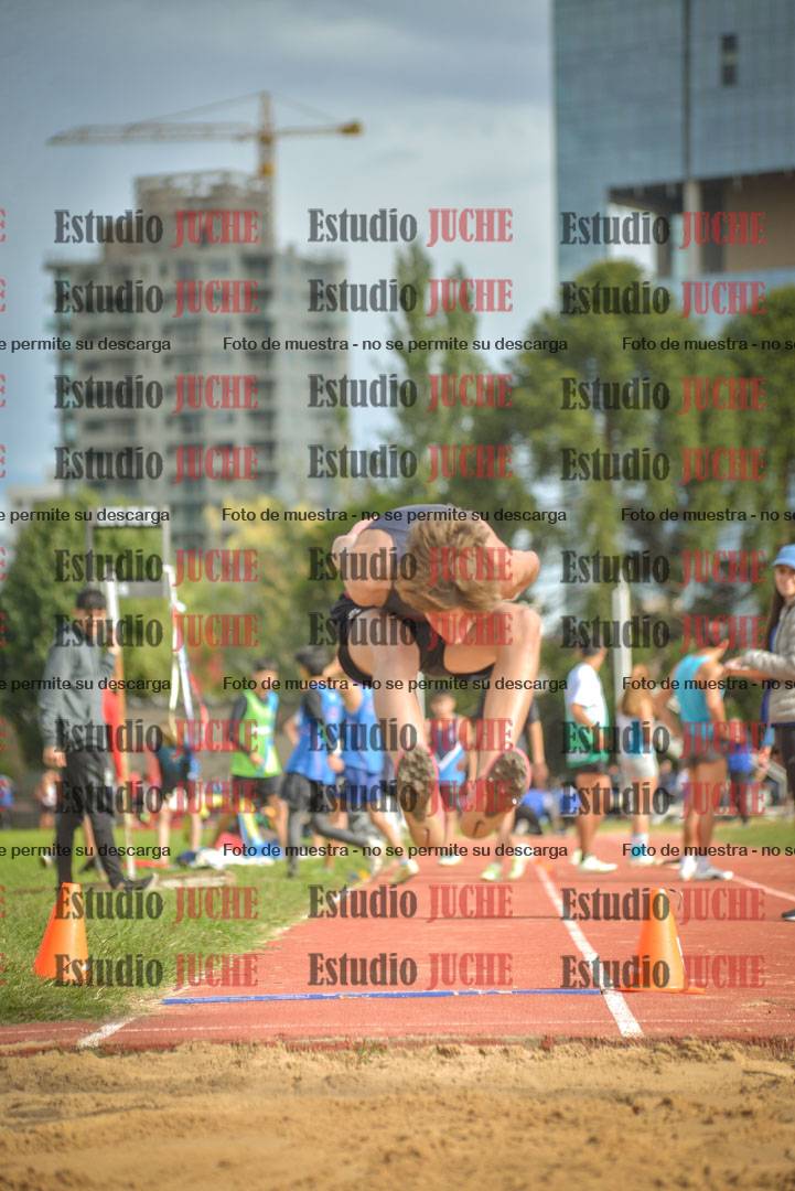 Fotos del salto en largo - varones U16