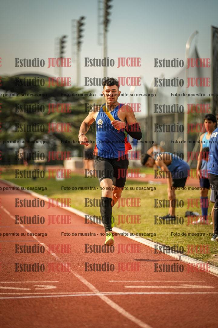 Fotos de las postas 4x400 m llanos de varones
