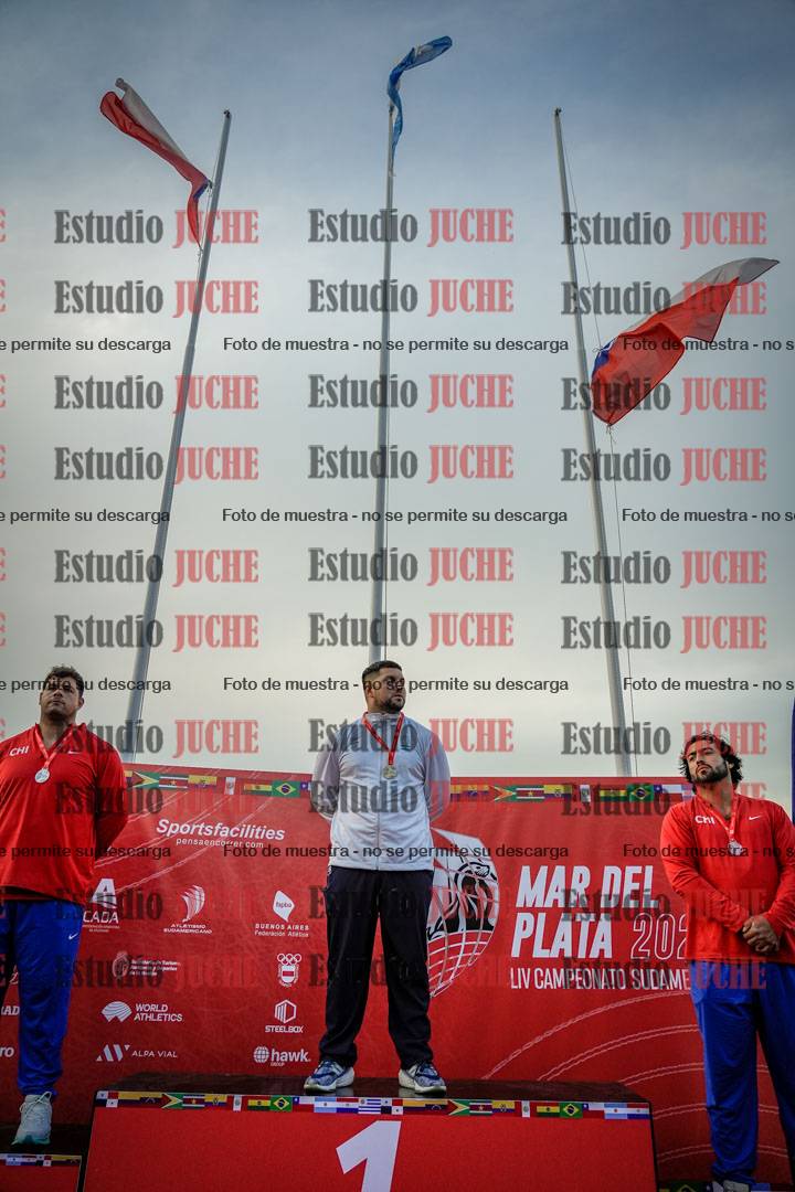 Fotos de algunos extras y podios del día 1