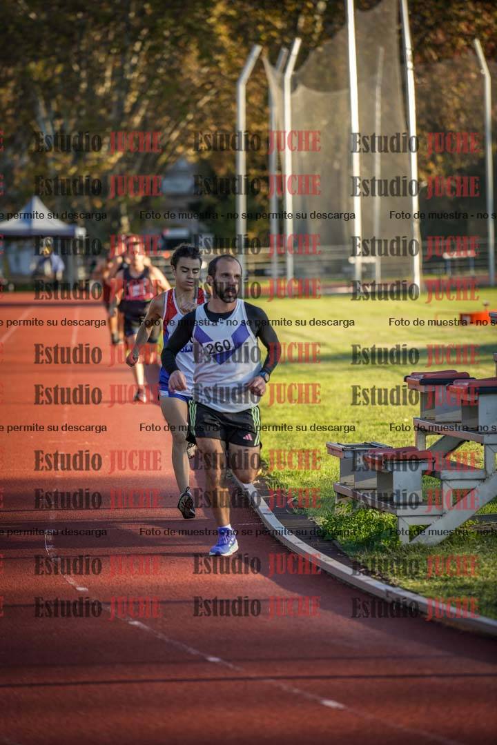 Fotos de los 3000 m llanos de varones